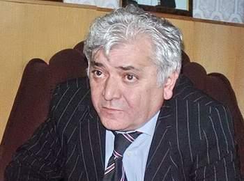 Aqil Abbas yubileyində “Dolu”ya baxacaq<b style="color:red"></b>