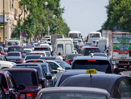 Bakıda daha bir yolda hərəkət dayandırıldı<b style="color:red"></b>