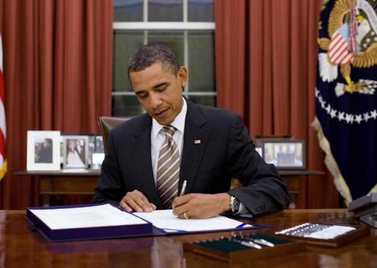 Obama İrana qarşı sanksiyaları qüvvədə saxladı<b style="color:red"></b>