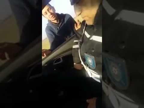 Sürücünün yalvarışlarını videoya çəkən yol polisi əməkdaşı işdən çıxarıldı<b style="color:red"></b>