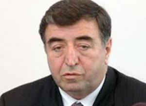 Əhməd Əhmədzadənin qardaşı iş yerində dünyasını dəyişib<b style="color:red"></b>