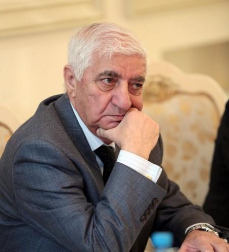 Xalq şairinin oğlu faciəli şəkildə öldü<b style="color:red"></b>