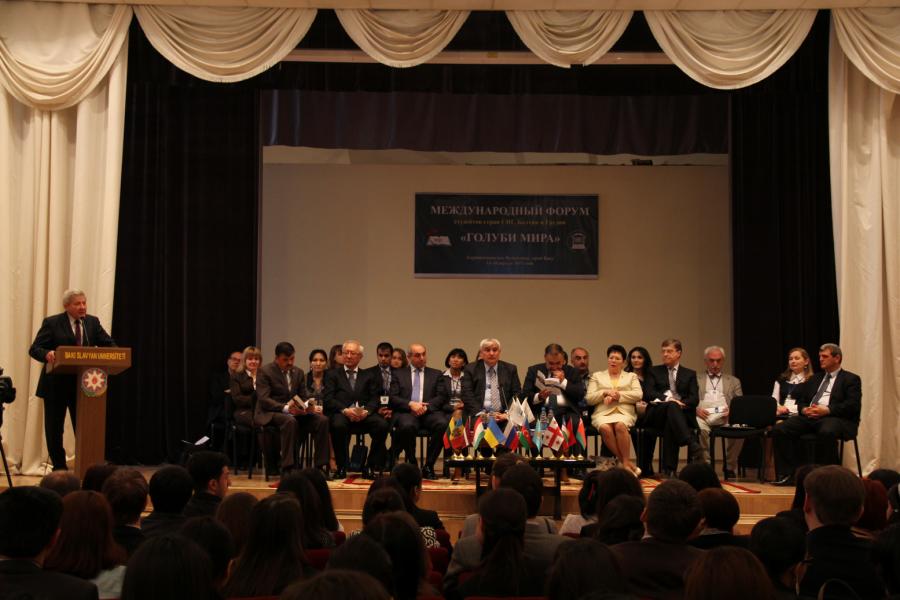 “Sülh göyərçinləri” Bakı Slavyan Universitetində<b style="color:red"></b>