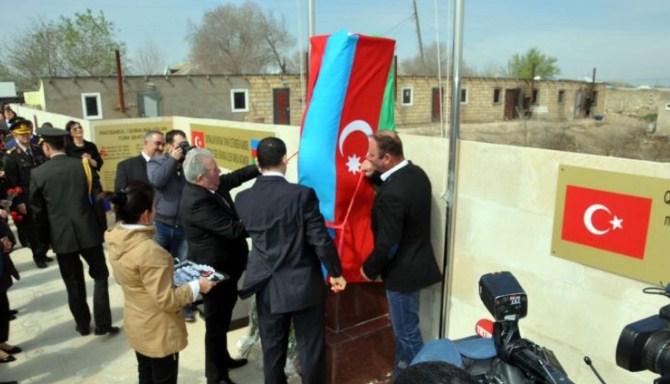 Türkiyə səfiri Osmanlı və Azərbaycan əsgərlərinin məzarlarını ziyarət etdi<b style="color:red"></b>