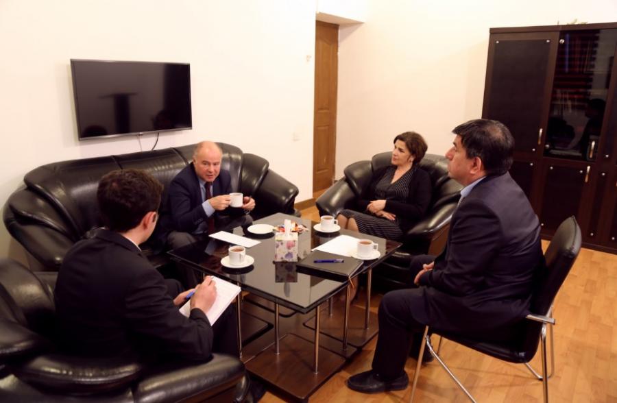 TRT-nin Bakı bürosunun rəhbəri Tərcümə Mərkəzində<b style="color:red"></b>