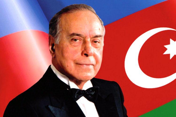 Heydər Əliyevin anadan olmasından 94 il ötür<b style="color:red"></b>