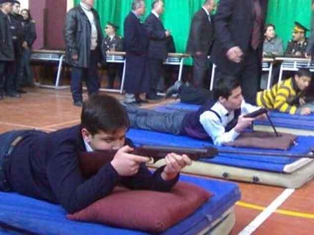 Azərbaycanda hərbi hazırlıq dərsliyi yenidən hazırlanacaq<b style="color:red"></b>