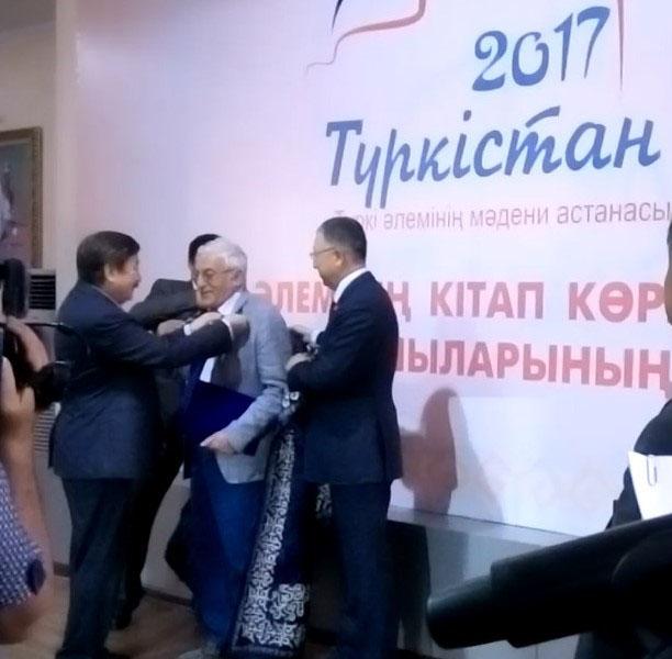 Zahid Xəlil TÜRKSOY-un medalı ilə təltif edildi<b style="color:red"></b>