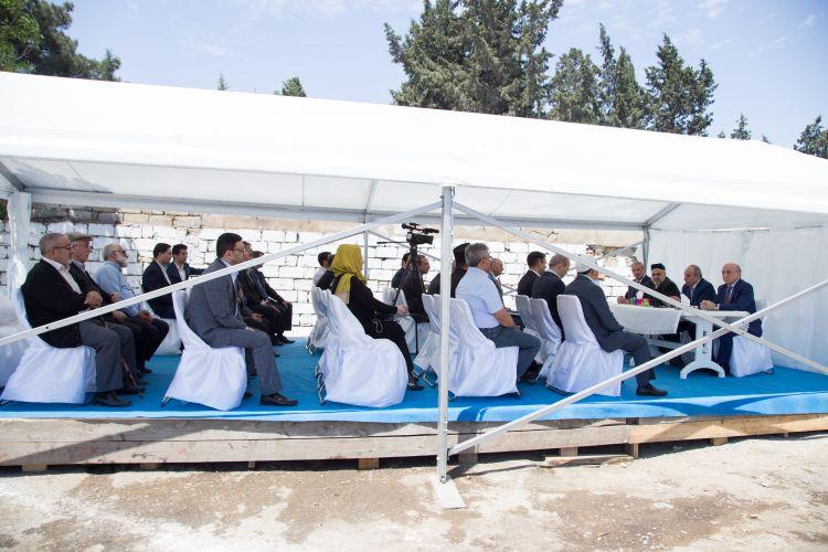 Hacı Cavad məscidinin yeni ünvanda tikiləcəyi yerə baxış keçirildi<b style="color:red"></b>