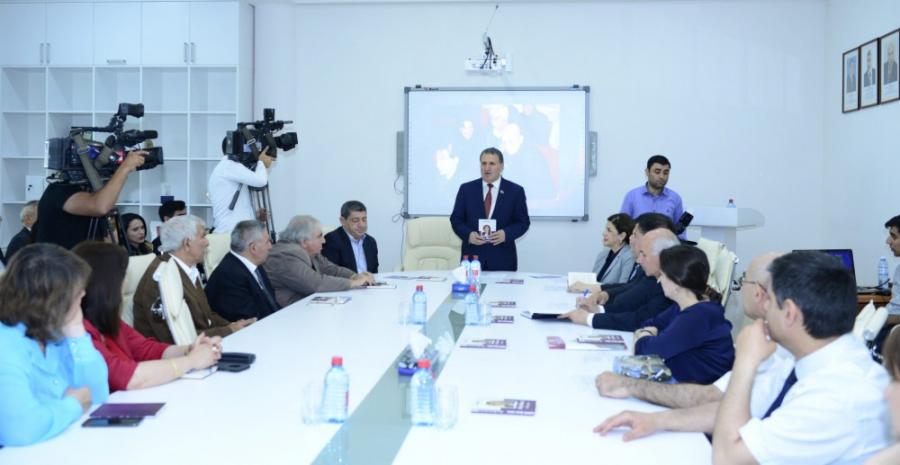 "Müstəqillik dövrü ədəbiyyatının zənginləşməsində Afaq Məsudun xüsusi rolu var"<b style="color:red"></b>