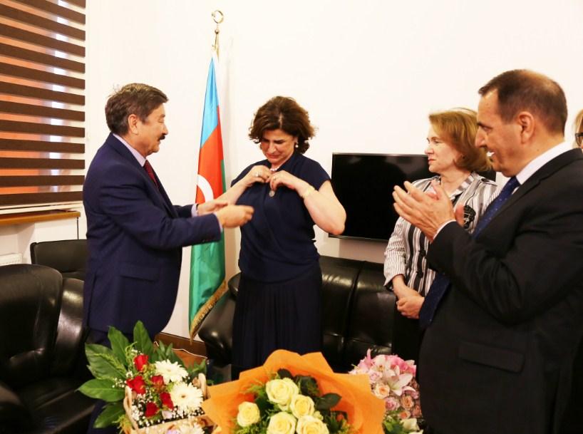 Afaq Məsud TÜRKSOY-un medalına layiq görüldü<b style="color:red"></b>