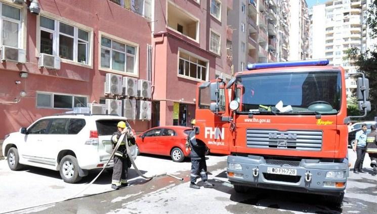 Bakıda çoxmərtəbəli binada yanğın <b style="color:red"></b>
