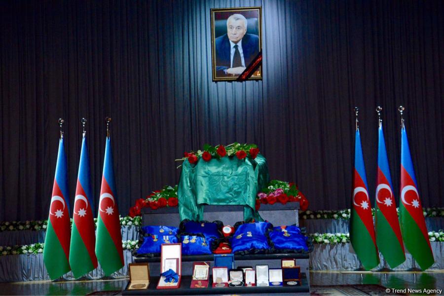 Natiq Əliyevlə vida mərasimi keçirilir <b style="color:red"></b>