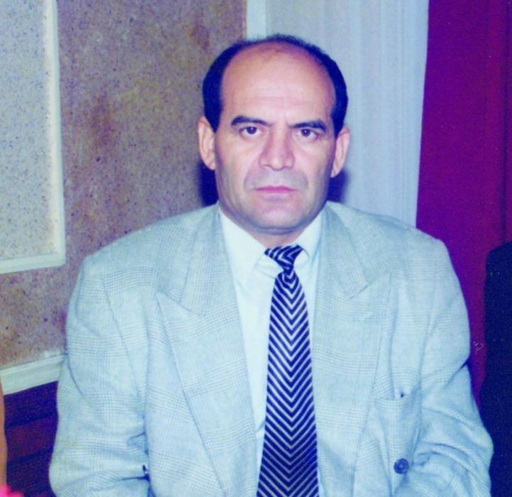 Tarix müəllimi<b style="color:red"></b>