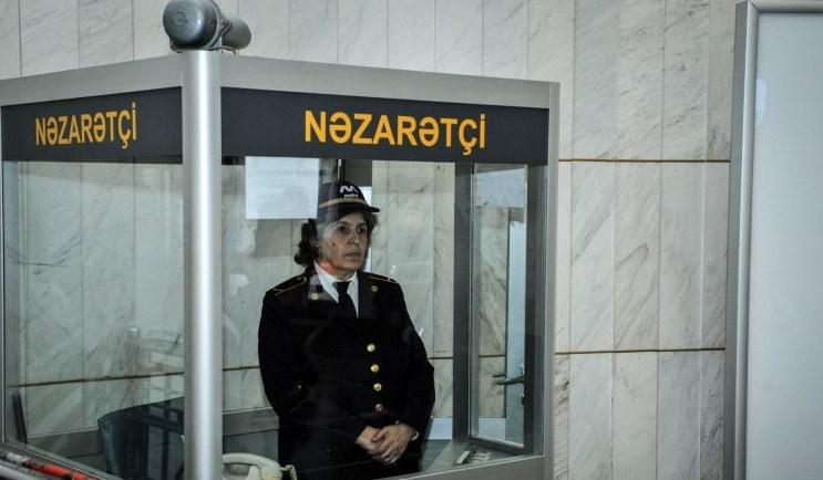 Polis hollandiyalı turistin pulqabısını taparaq sahibinə verdi<b style="color:red"></b>