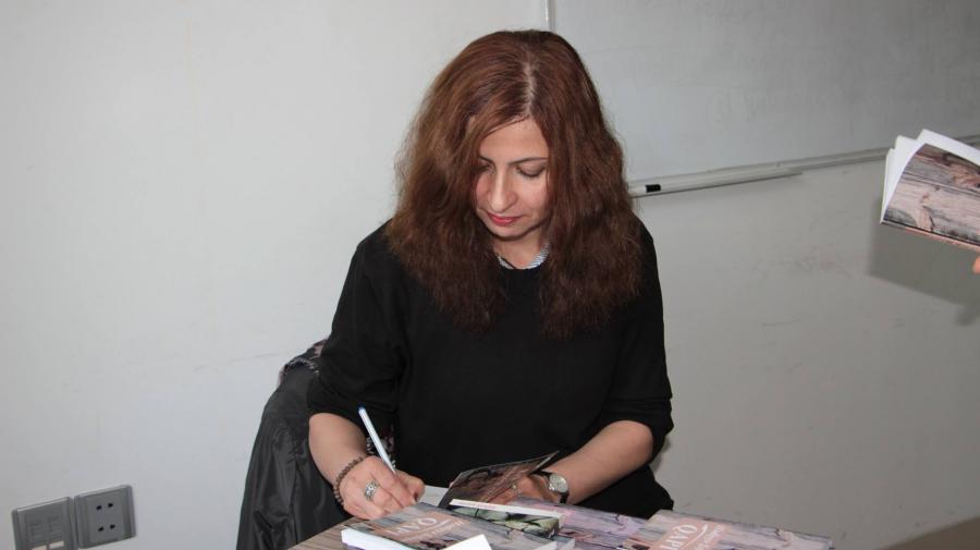 Hədiyyə Şəfaqət “Qapı”nı təqdim etdi<b style="color:red"></b>