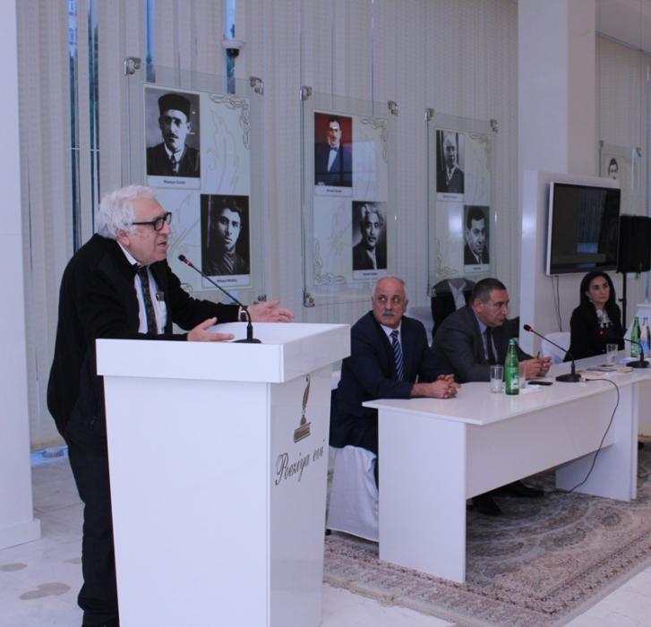 Xalq yazıçısı Anarla Sumqayıtda görüş <b style="color:red"></b>