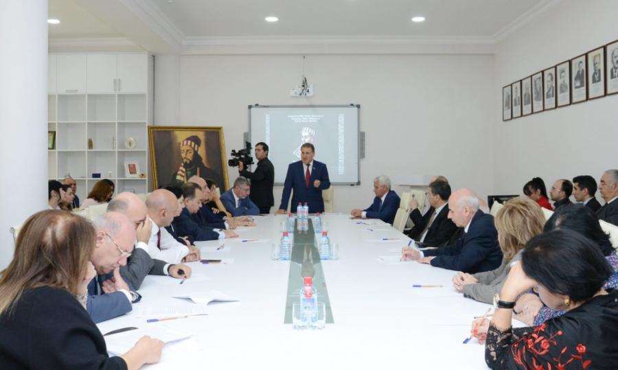 Molla Pənah Vaqiflə bağlı elmi sessiya <b style="color:red"></b>