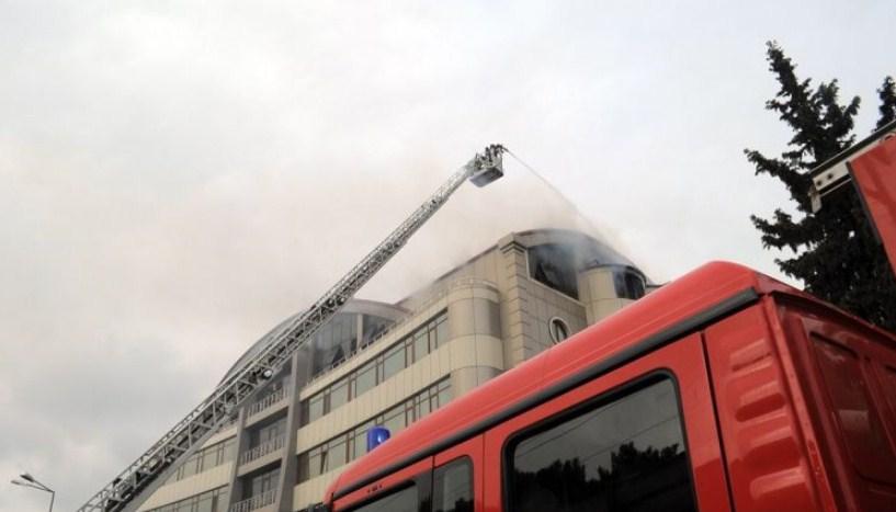 FHN: "Biznes mərkəzində 300 kv.m sahə yanıb" - <b style="color:red">Yenilənib </b>
