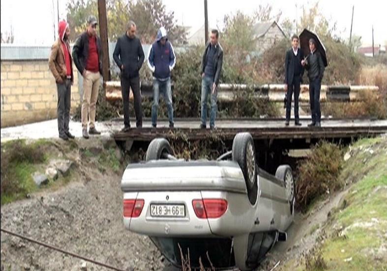 İsmayıllıda körpü uçdu, avtomobil su arxına düşdü<b style="color:red"></b>