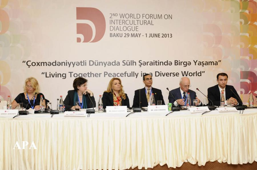 Tale Heydərov: “Bəzi dövlətlər qlobal davranış normalarına riayət etmir”<b style="color:red"></b>