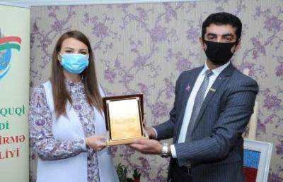 Qənirə Paşayeva Dünya Gənc Türk Yazarlar Birliyinin sədri ilə görüşdü