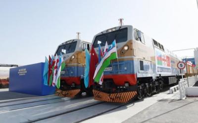 Özbəkistandan Bakı-Tbilisi-Qars dəmir yolu ilə 40 konteyner yola salındı
