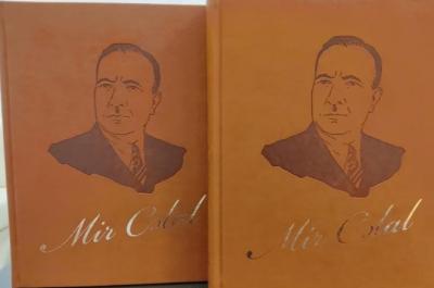 AMEA Mərkəzi Elmi Kitabxanasına Mir Cəlalın kitabları daxil olub