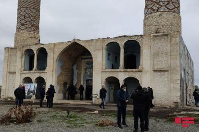 Jurnalistlər Ağdam Cümə Məscidində