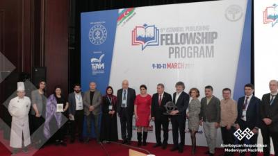 İstanbulda üç günlük kitab şöləni - Fotolar