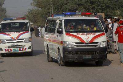 Pakistanda qatarların toqquşması nəticəsində azı 36 nəfər ölüb