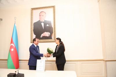 Gəncəlilər xüsusi rəğbət bəslədikləri jurnalistlə yenə görüşdülər