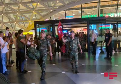 FHN-in əməkdaşlarının 2-ci qrupu Azərbaycana qayıdıb - Foto