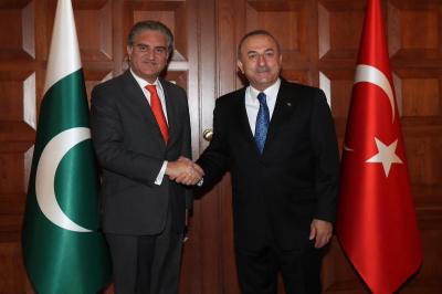 Türkiyə və Pakistan XİN başçıları Əfqanıstandakı vəziyyəti müzakirə edib