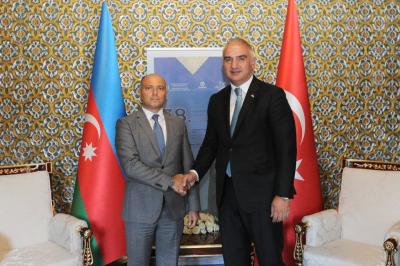 Anar Kərimov türkiyəli həmkarı ilə görüşüb