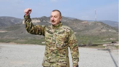 Qüdrətli rəhbər, müzəffər sərkərdə - Rəşad Məcid yazır...