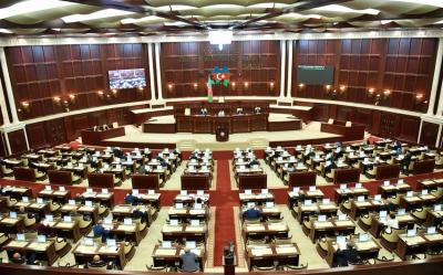 Milli Məclis “Media haqqında” yeni qanunu qəbul edib