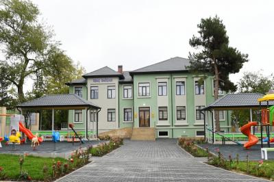 Prezident və xanımı Şamaxıda körpələr evi-uşaq bağçasının açılışında iştirak ediblər