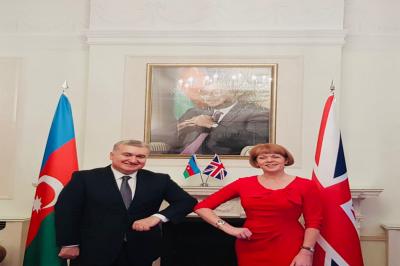 Azərbaycanın səfiri britaniyalı nazirlə görüşüb