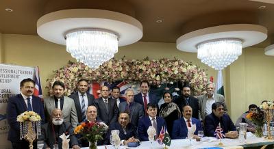 Fuad Muradov Londonda Pakistan icması ilə görüşüb