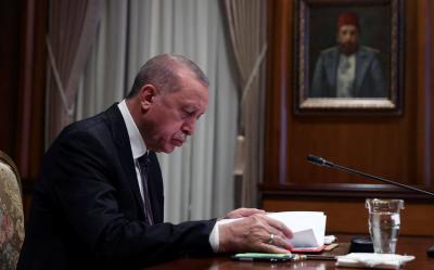 Ərdoğan Türkiyə ilə Azərbaycan arasında təbii qazın tədarükünə dair sənədi təsdiqləyib