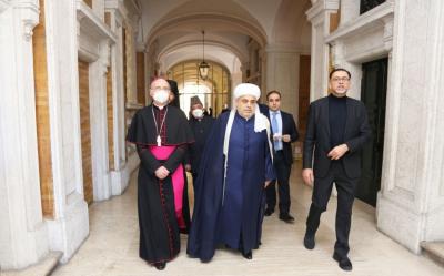 Allahşükür Paşazadə Heydər Əliyev Fondunun Vatikanda və Romada bərpa etdiyi abidələrə baş çəkib