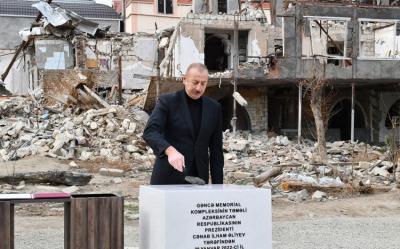 Azərbaycan lideri Gəncə Memorial Kompleksinin təməlini qoyub