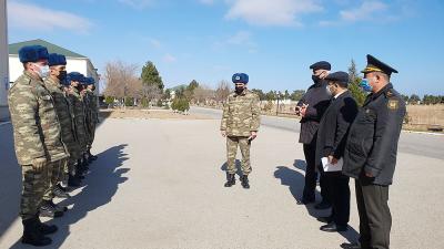 Ombudsmanın nümayəndələri hərbi hissədə olublar - Foto