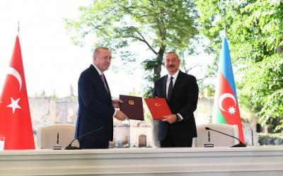 Azərbaycan Prezidenti Şuşa Bəyannaməsini təsdiqləyib