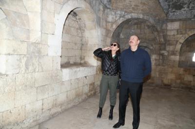 Dövlət başçısı və birinci xanım İmarət kompleksində olub - Foto