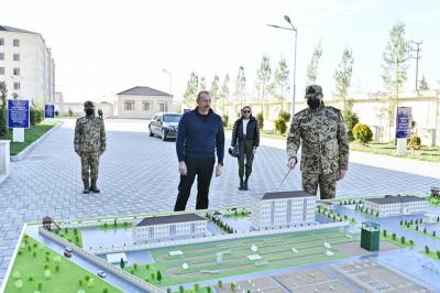 Prezident və Mehriban Əliyeva hərbi şəhərciyin açılışında iştirak ediblər - Foto