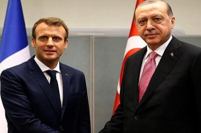 Ərdoğan Makronla Ukraynadakı vəziyyəti müzakirə edib