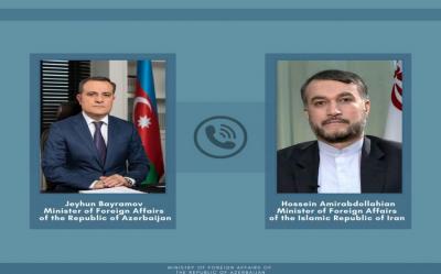 Azərbaycan və İran XİN başçıları Ukraynadakı vəziyyəti müzakirə ediblər