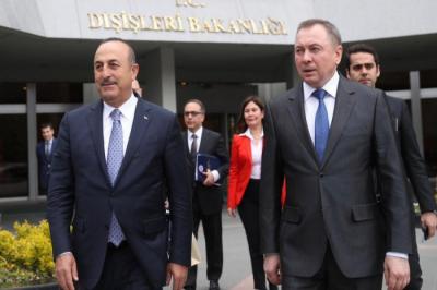 Belarus və Türkiyə XİN rəhbərləri Ukraynanı müzakirə edib